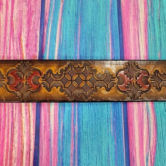 🔷️Genuine Leather Belt Brown with Red Accents and Blank Spot Size 48 (2007) - Picture 4 of 4